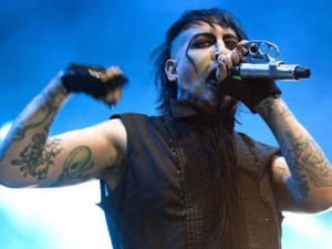 Marilyn Manson подал иск в суд за клевету в свой адрес